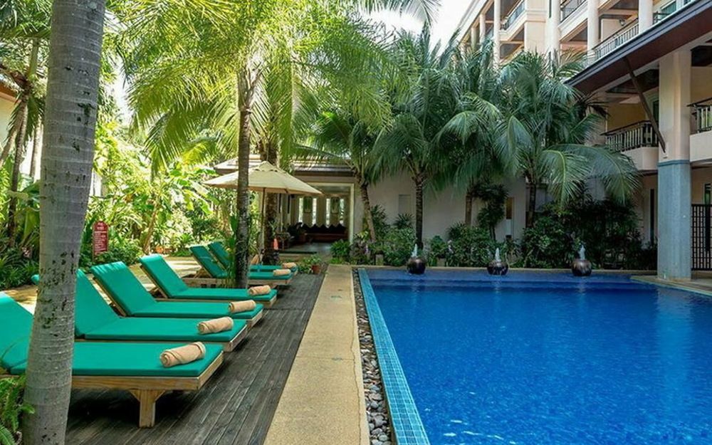 Thanthip Beach Resort - Sha Extra Plus Patong Экстерьер фото